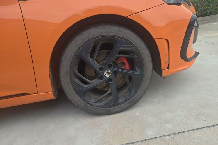 Used MG 6 2021 Pro 1.5T Automatic Trophy Smart Drive Flagship Edition Right Front Wheel Hub
