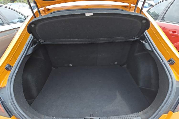 Used MG 6 2021 Pro 1.5T Automatic Trophy Luxury Edition Trunk