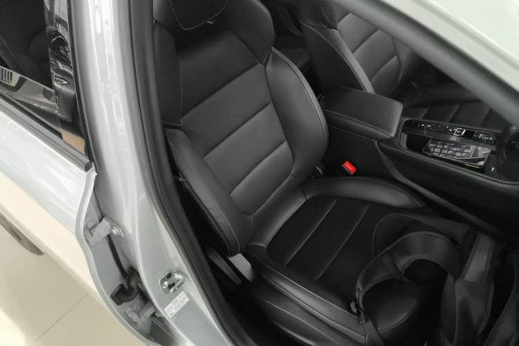 Used MG 6 2023 1.5T XLINE Shark-Hunting Edition Right Front Seat