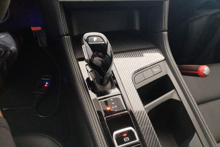 Used MG 6 2023 1.5T XLINE Shark-Hunting Edition Gear Lever