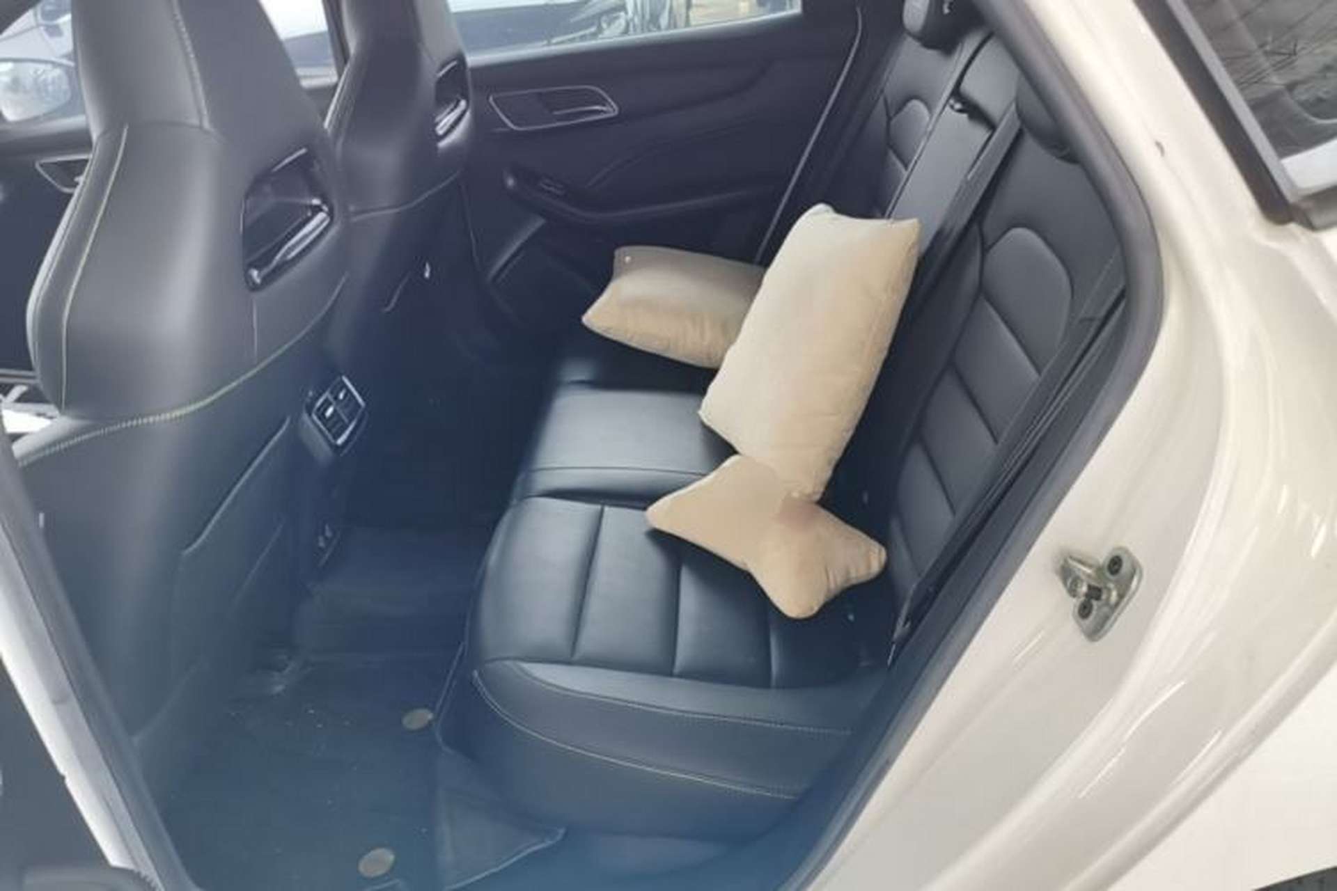 Used MG 6 2023 1.5T XLINE Shark-Hunting Edition Left Rear Seat
