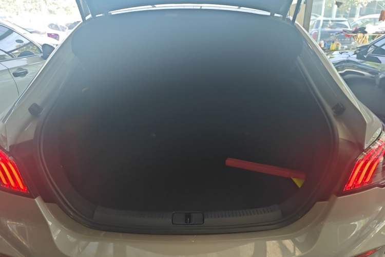 Used MG 6 2025 1.5T XLINE Shark-Hunting Edition Trunk