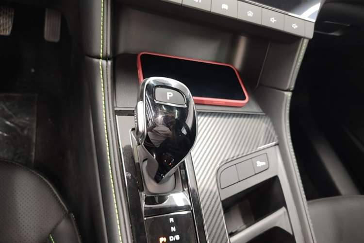 Used MG 6 2025 1.5T XLINE Shark-Hunting Edition Gear Lever