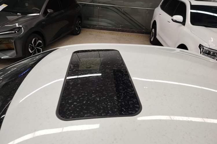 Used MG 6 2025 1.5T XLINE Shark-Hunting Edition Roof