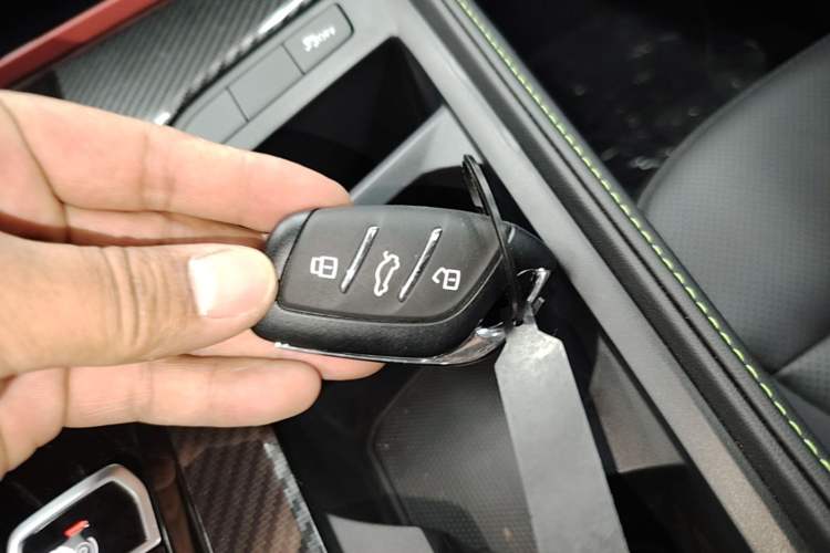 Used MG 6 2025 1.5T XLINE Shark-Hunting Edition Vehicle Key