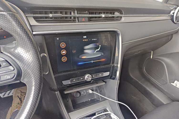 Used MG 6 New Energy 2018 45T E-DRIVE Intelligent Hybrid Premium Internet Edition Audio And AC Panel