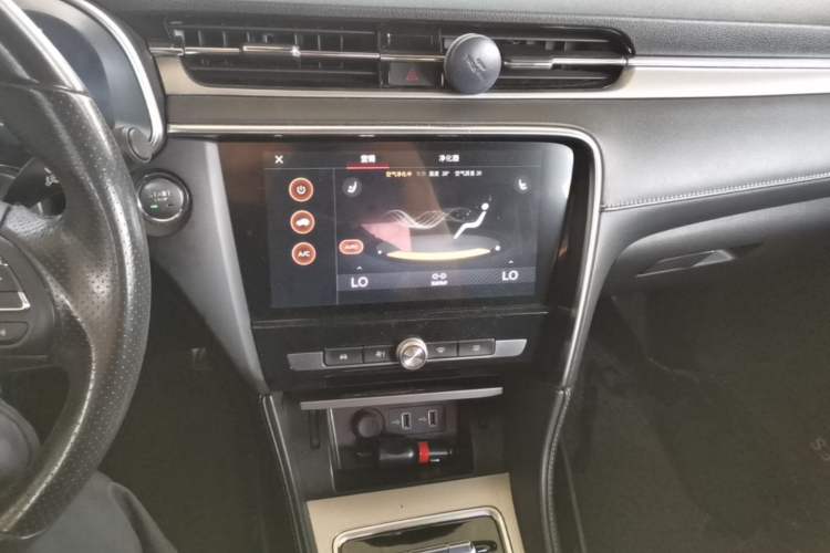 Used MG 6 New Energy 2018 45T E-DRIVE Intelligent Drive Hybrid PILOT Super Internet Edition Audio And AC Panel