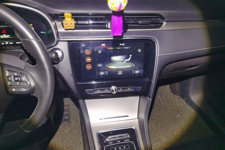 Used MG 6 New Energy 2018 45T E-DRIVE Intelligent Drive Hybrid PILOT Super Internet Edition Audio And AC Panel
