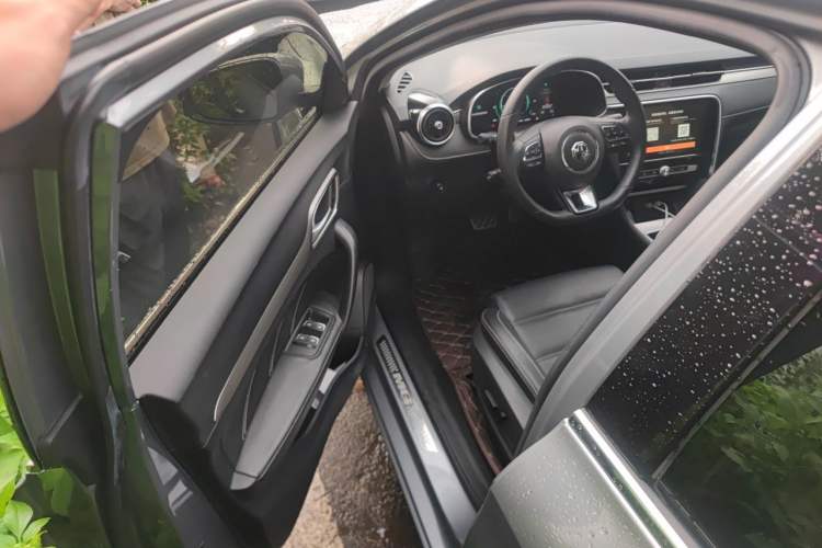 Used MG 6 New Energy 2018 45T E-DRIVE Intelligent Hybrid Premium Internet Edition Driver Seat