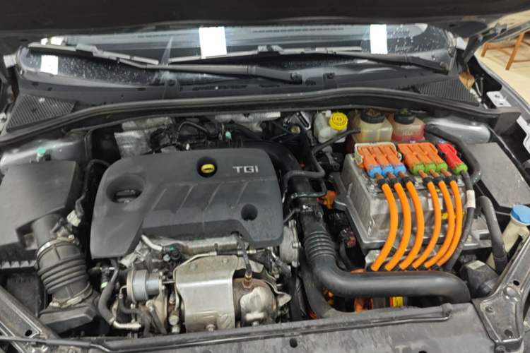 Used MG 6 New Energy 2018 45T E-DRIVE Intelligent Hybrid Premium Internet Edition Engine Bay