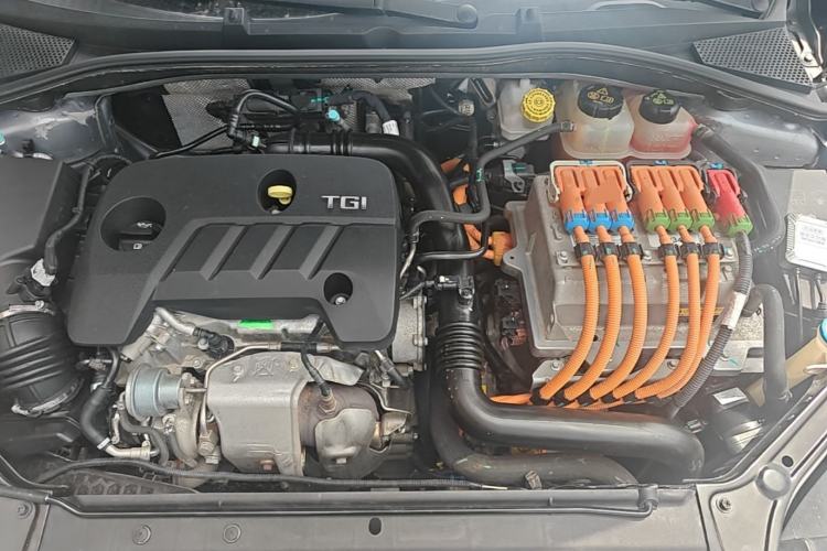 Used MG 6 New Energy 2018 45T E-DRIVE Intelligent Hybrid Premium Internet Edition Engine Bay