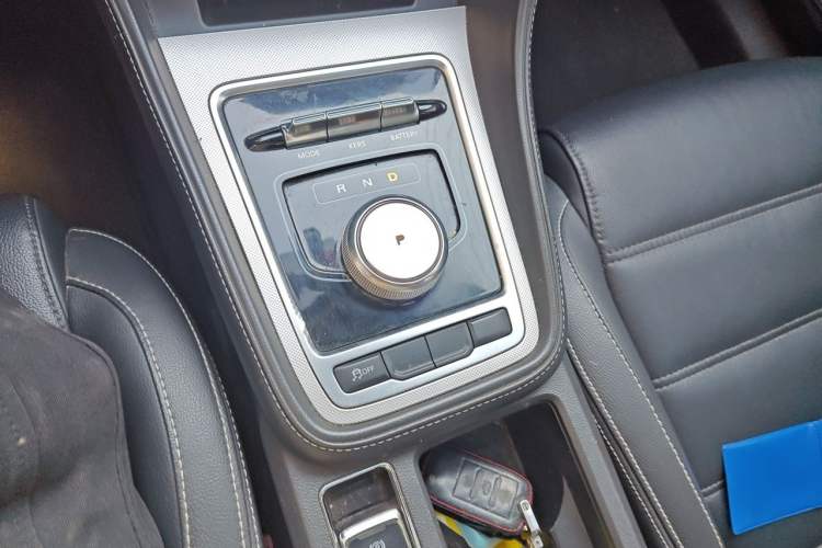 Used MG 6 New Energy 2018 45T E-DRIVE Intelligent Hybrid Premium Internet Edition Gear Lever