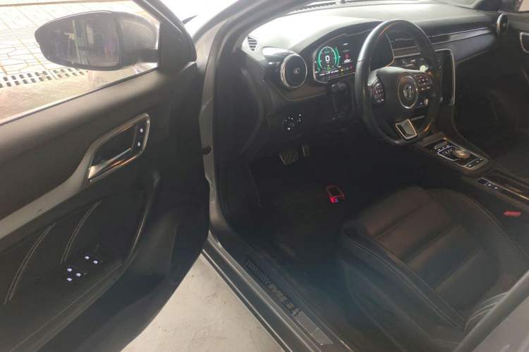 Used MG 6 New Energy 2018 45T E-DRIVE Intelligent Drive Hybrid PILOT Super Internet Edition Interior 3
