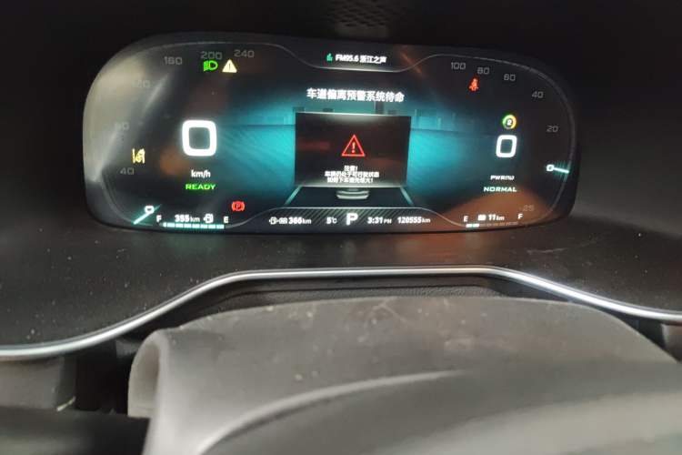 Used MG 6 New Energy 2018 45T E-DRIVE Intelligent Drive Hybrid PILOT Super Internet Edition Odometer Close Up