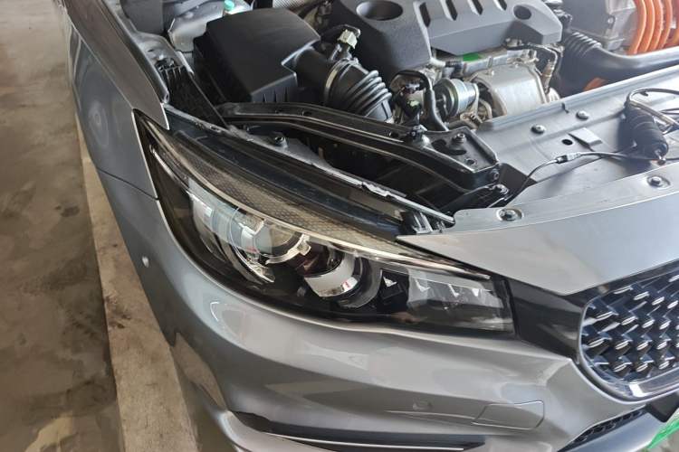 Used MG 6 New Energy 2018 45T E-DRIVE Intelligent Drive Hybrid PILOT Super Internet Edition Right Front Headlight