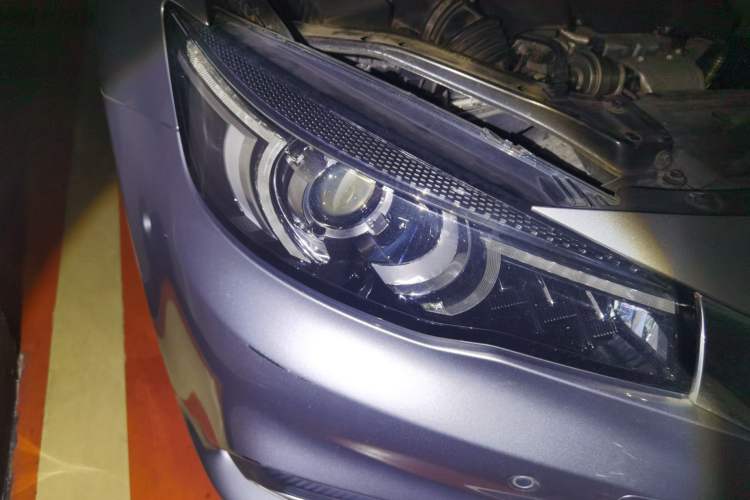 Used MG 6 New Energy 2018 45T E-DRIVE Intelligent Drive Hybrid PILOT Super Internet Edition Right Front Headlight