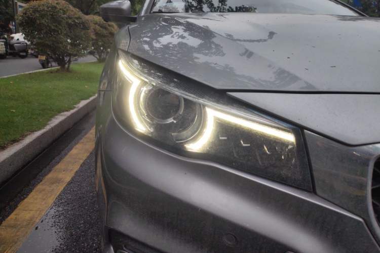 Used MG 6 New Energy 2018 45T E-DRIVE Intelligent Drive Hybrid PILOT Super Internet Edition Right Front Headlight