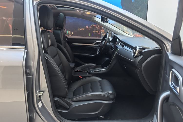 Used MG 6 New Energy 2018 45T E-DRIVE Intelligent Drive Hybrid PILOT Super Internet Edition Right Front Seat