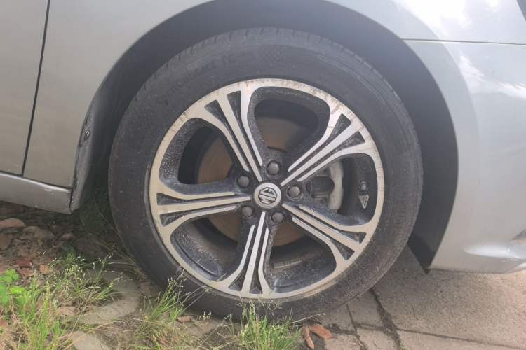 Used MG 6 New Energy 2018 45T E-DRIVE Intelligent Hybrid Premium Internet Edition Right Front Wheel Hub