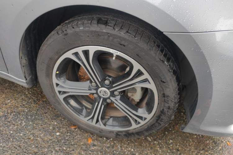 Used MG 6 New Energy 2018 45T E-DRIVE Intelligent Hybrid Premium Internet Edition Right Front Wheel Hub