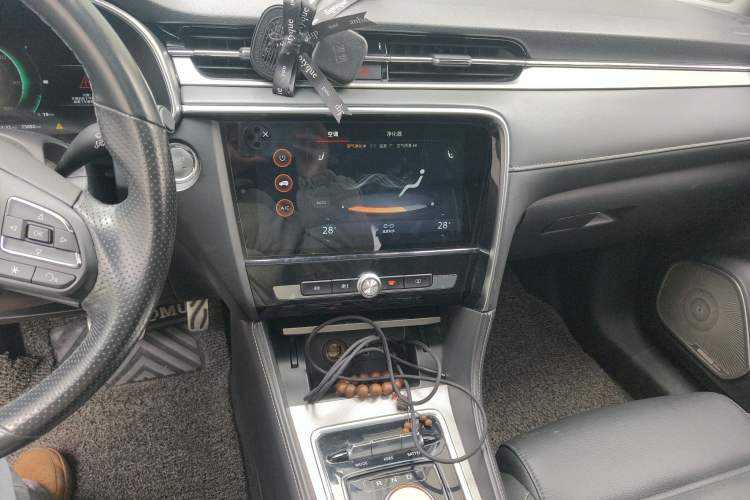 Used MG 6 New Energy 2018 45T E-DRIVE Intelligent Drive Hybrid PILOT Super Internet Edition Audio And AC Panel