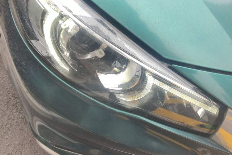 Used MG 6 New Energy 2018 45T E-DRIVE Intelligent Drive Hybrid PILOT Super Internet Edition Right Front Headlight