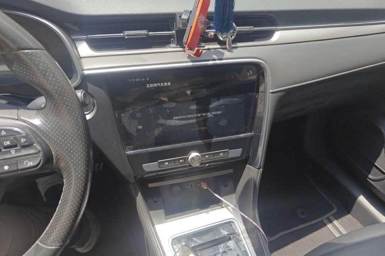 Used MG 6 New Energy 2018 45T E-DRIVE Intelligent Hybrid Premium Internet Edition Audio And AC Panel
