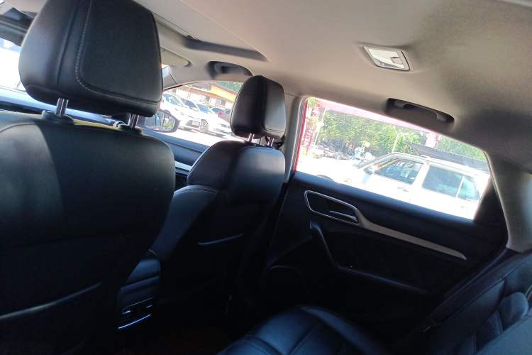 Used MG 6 New Energy 2018 45T E-DRIVE Intelligent Drive Hybrid PILOT Super Internet Edition Headliner