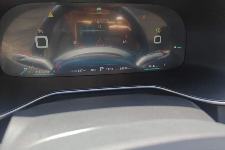 Used MG 6 New Energy 2018 45T E-DRIVE Intelligent Hybrid Premium Internet Edition Odometer Close Up