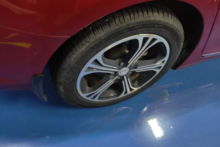 Used MG 6 New Energy 2018 45T E-DRIVE Intelligent Hybrid Premium Internet Edition Right Rear Wheel Hub