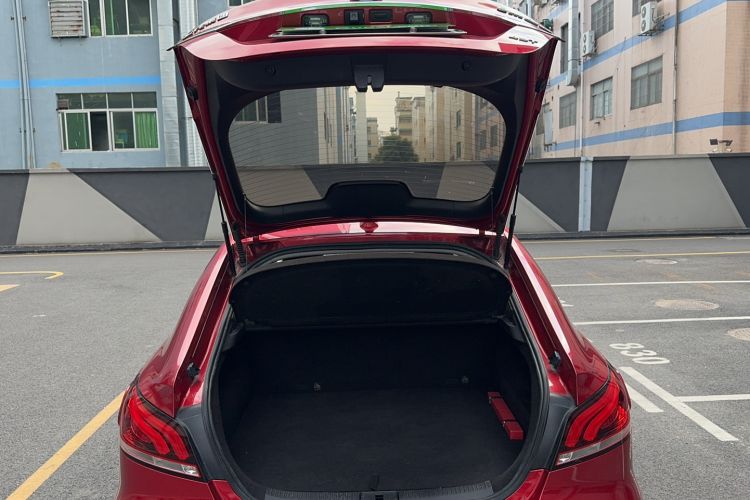 Used MG 6 New Energy 2018 45T E-DRIVE Intelligent Hybrid Premium Internet Edition Trunk