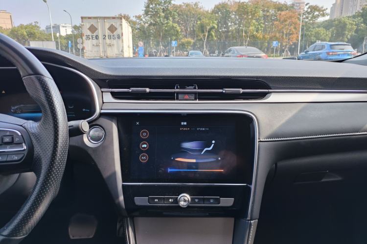 Used MG 6 New Energy 2018 45T E-DRIVE Intelligent Hybrid Premium Internet Edition Interior 8