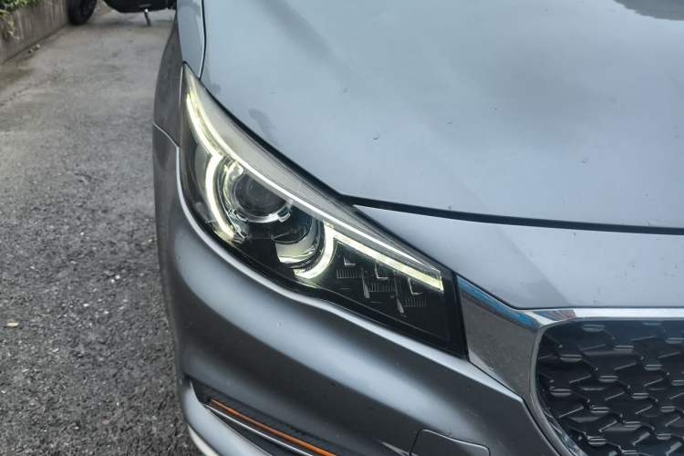 Used MG 6 New Energy 2018 45T E-DRIVE Intelligent Hybrid Premium Internet Edition Right Front Headlight