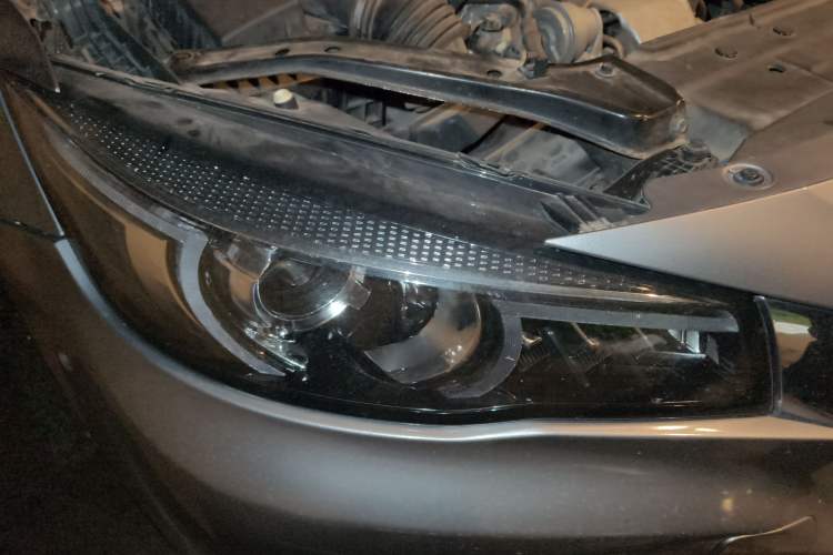 Used MG 6 New Energy 2018 45T E-DRIVE Intelligent Drive Hybrid PILOT Super Internet Edition Right Front Headlight