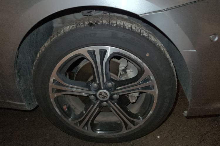 Used MG 6 New Energy 2018 45T E-DRIVE Intelligent Drive Hybrid PILOT Super Internet Edition Right Front Wheel Hub