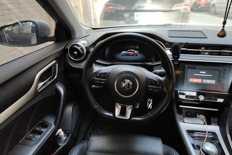 Used MG 6 New Energy 2018 45T E-DRIVE Intelligent Hybrid Premium Internet Edition Steering Wheel