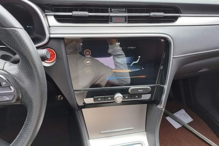 Used MG 6 New Energy 2018 45T E-DRIVE Intelligent Hybrid Premium Internet Edition Audio And AC Panel