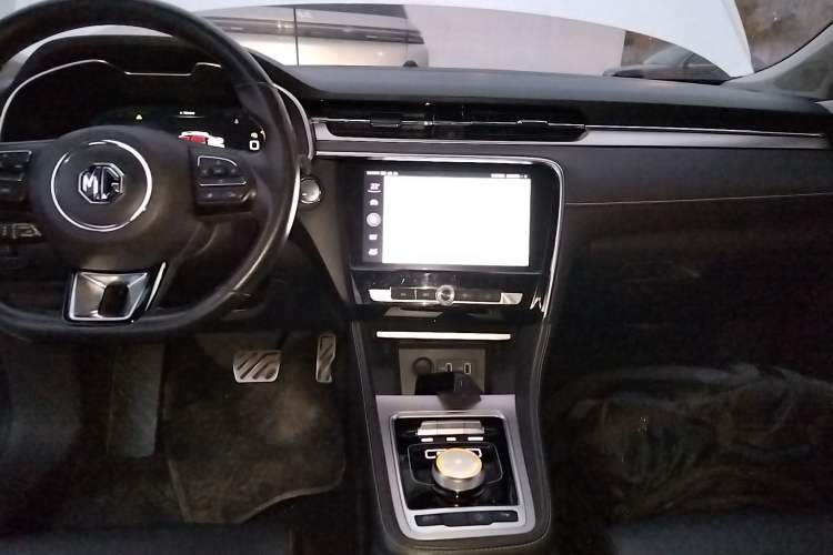 Used MG 6 New Energy 2018 45T E-DRIVE Intelligent Drive Hybrid PILOT Super Internet Edition Audio And AC Panel