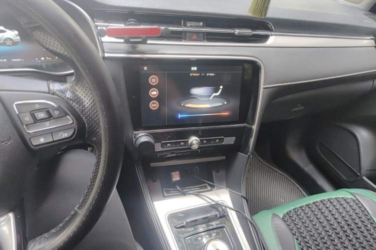 Used MG 6 New Energy 2018 45T E-DRIVE Intelligent Hybrid Premium Internet Edition Audio And AC Panel