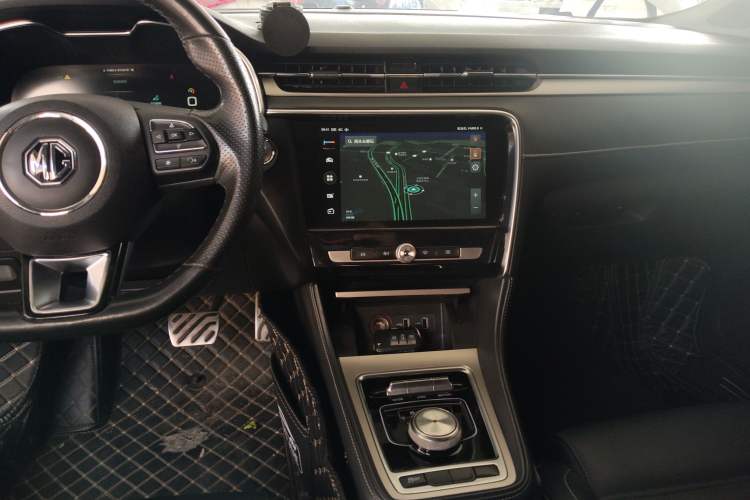 Used MG 6 New Energy 2018 45T E-DRIVE Intelligent Hybrid Premium Internet Edition Audio And AC Panel