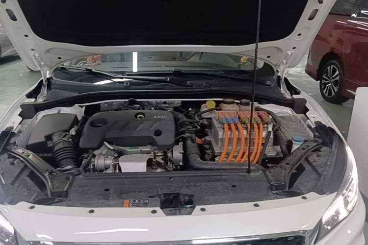 Used MG 6 New Energy 2018 45T E-DRIVE Intelligent Hybrid Premium Internet Edition Engine Bay
