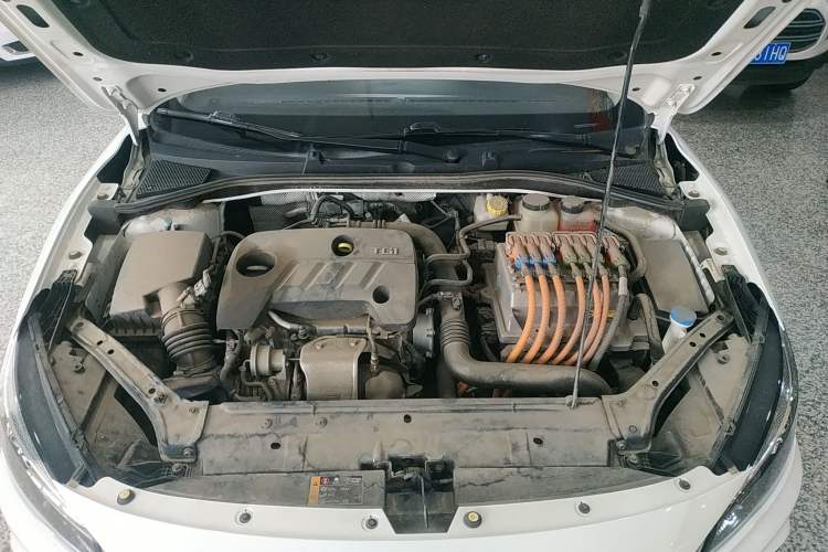 Used MG 6 New Energy 2018 45T E-DRIVE Intelligent Hybrid Premium Internet Edition Engine Bay