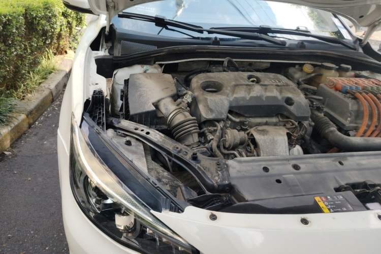 Used MG 6 New Energy 2018 45T E-DRIVE Intelligent Hybrid Premium Internet Edition Engine Bay Right