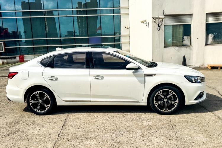 Used MG 6 New Energy 2018 45T E-DRIVE Intelligent Hybrid Premium Internet Edition Exterior 1