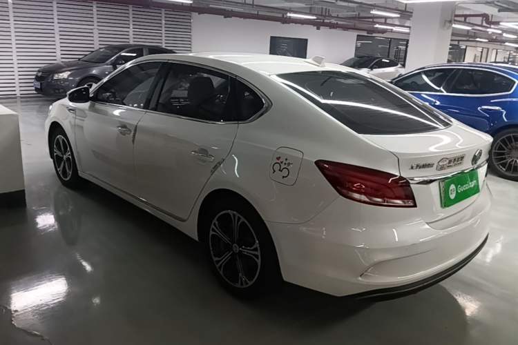 Used MG 6 New Energy 2018 45T E-DRIVE Intelligent Hybrid Premium Internet Edition Exterior 2