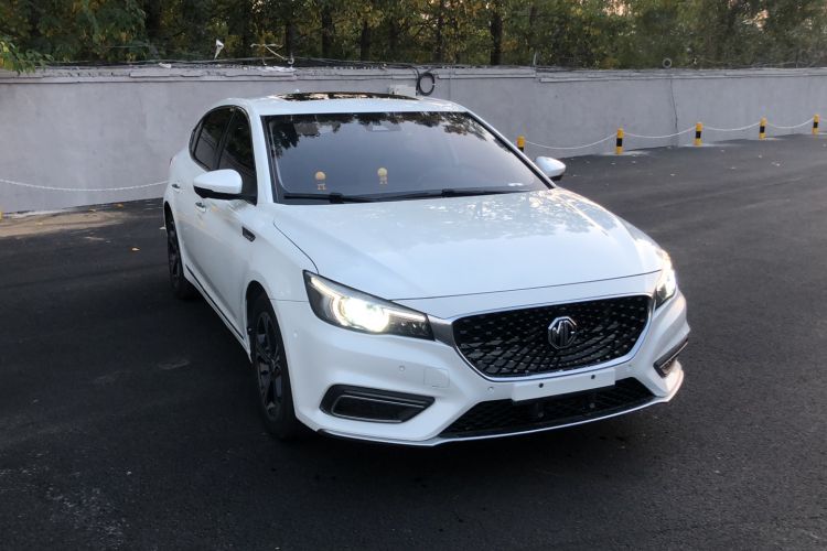 Used MG 6 New Energy 2018 45T E-DRIVE Intelligent Drive Hybrid PILOT Super Internet Edition Front Right 45 Deg