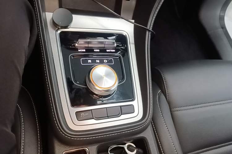 Used MG 6 New Energy 2018 45T E-DRIVE Intelligent Hybrid Premium Internet Edition Gear Lever
