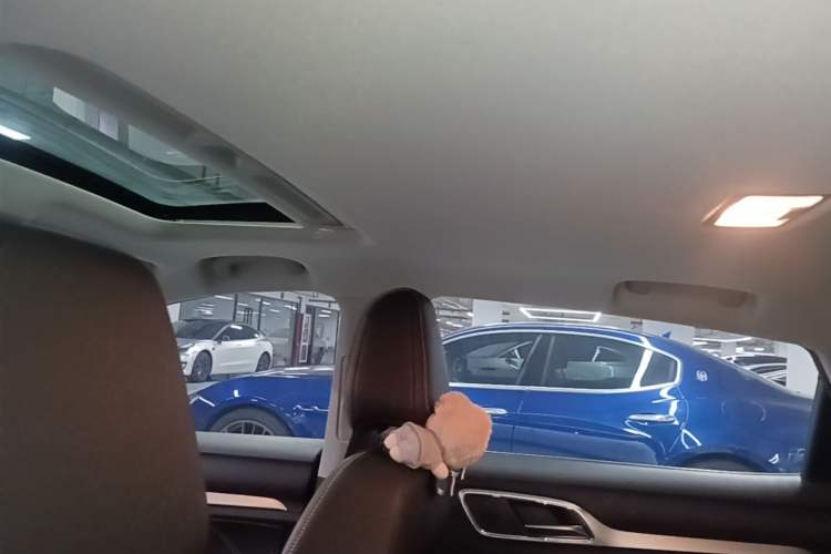 Used MG 6 New Energy 2018 45T E-DRIVE Intelligent Hybrid Premium Internet Edition Headliner