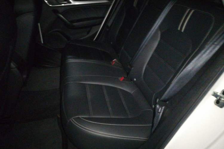 Used MG 6 New Energy 2018 45T E-DRIVE Intelligent Hybrid Premium Internet Edition Interior 4