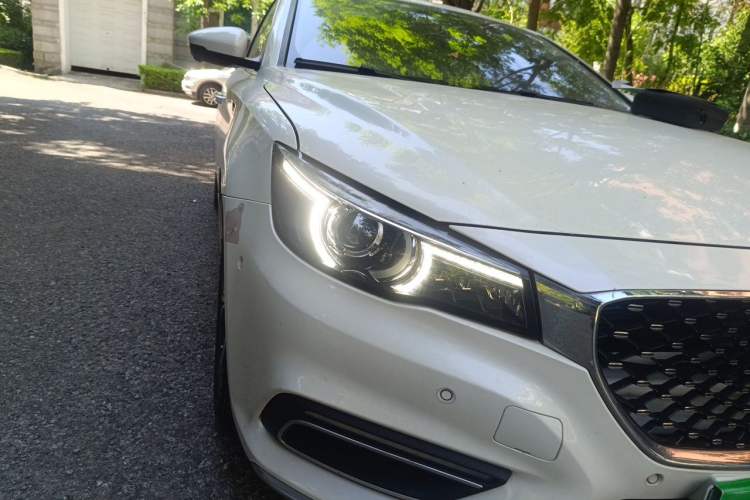 Used MG 6 New Energy 2018 45T E-DRIVE Intelligent Drive Hybrid PILOT Super Internet Edition Right Front Headlight